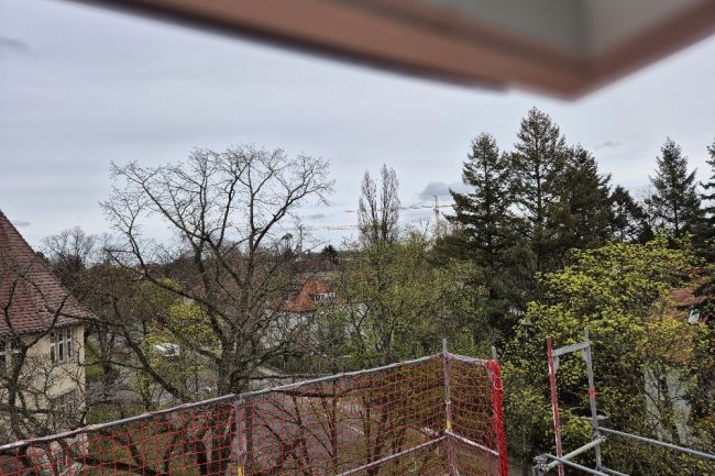sehr hoher Dachraum