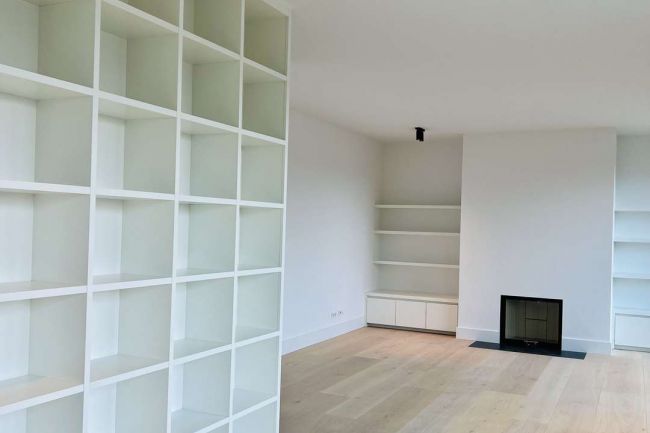 Einbauschränke und Kaminzimmer