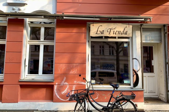 Café direkt gegenüber