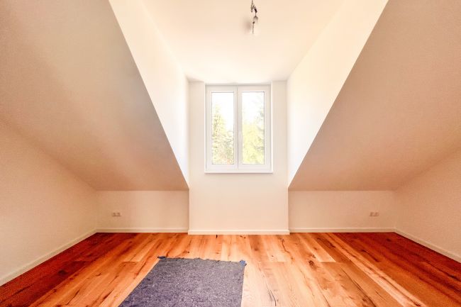 DG Zimmer mit Gaube