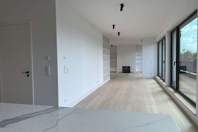 Blick vom Küche ins Wohnzimmer