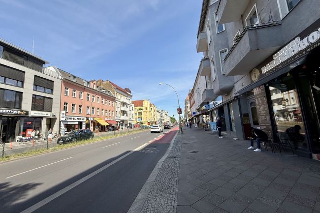 Die Straße - Tempelhofer Damm