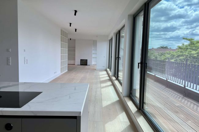 Küche und Wohnzimmer