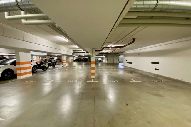 92492274_Tiefgarage