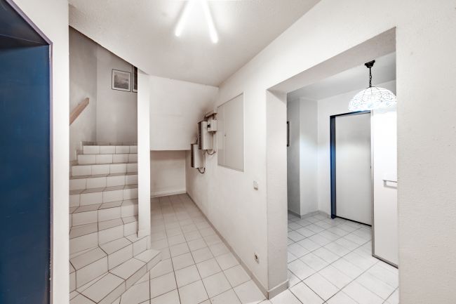 Viel zusätzlicher Platz im Untergeschoss – ideal als Hobby- oder Stauraum.